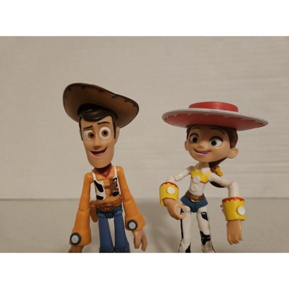 Lot Of 3 Action Figures Toy Story Woody Jessie Slinky Dog With Hats 5 Pieces - Picture 3 of 7